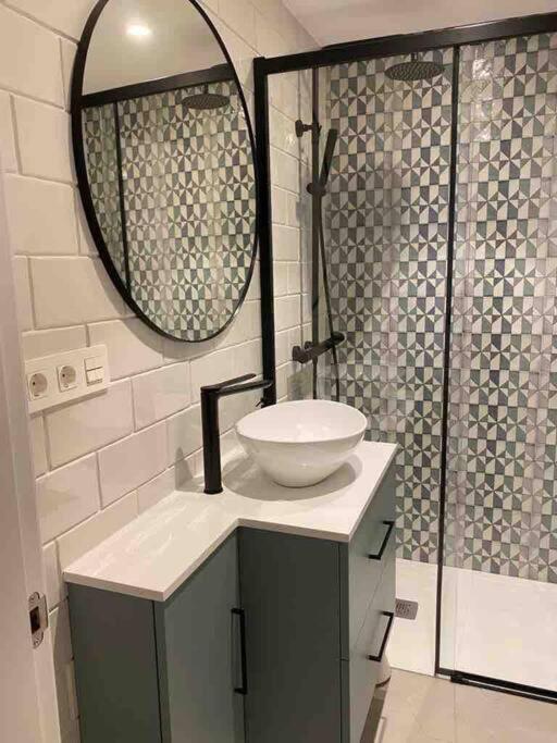 Apartamento A Estrenar En Centro Gijon. Fibra-Tv Екстер'єр фото
