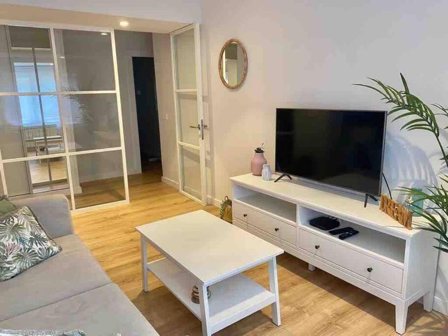 Apartamento A Estrenar En Centro Gijon. Fibra-Tv Екстер'єр фото
