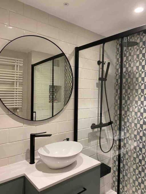 Apartamento A Estrenar En Centro Gijon. Fibra-Tv Екстер'єр фото